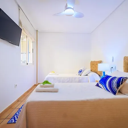 Primera Linea De Playa , Increíbles Vistas, Amplio Apartamento